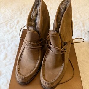 Brown Leather Boots with Fur Lining